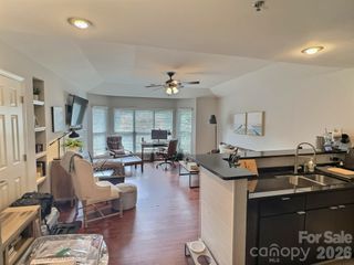 513 N Graham Street, Charlotte, NC 28202