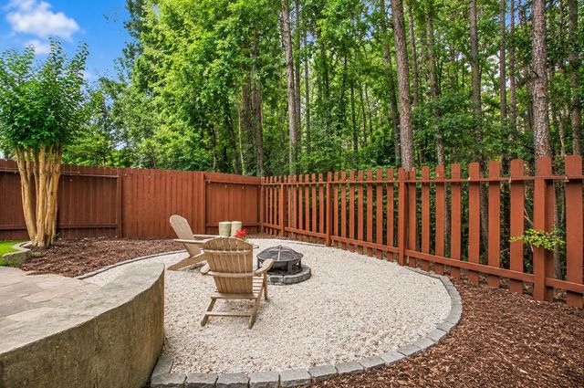 55 Ledgestone Place, The Woodlands, TX 77382
