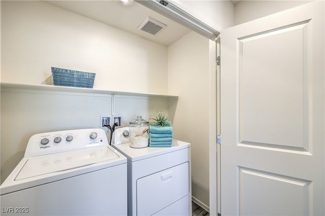 6083 Cosmos Garden Street, North Las Vegas, NV 89081