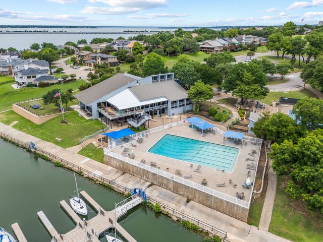 221 Freedom Court, Rockwall, TX 75032