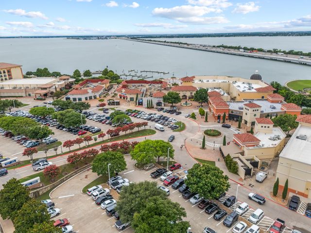 221 Freedom Court, Rockwall, TX 75032