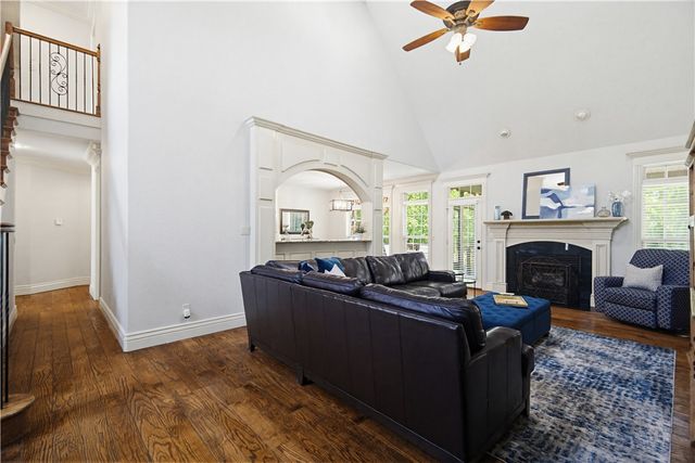 3890 E Chatsworth Road, Fayetteville, AR 72703