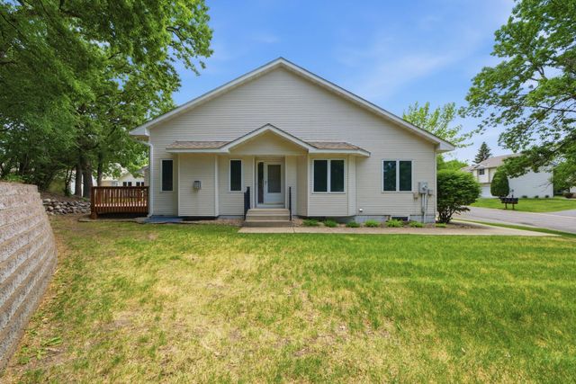 815 Wescott Square, Eagan, MN 55123