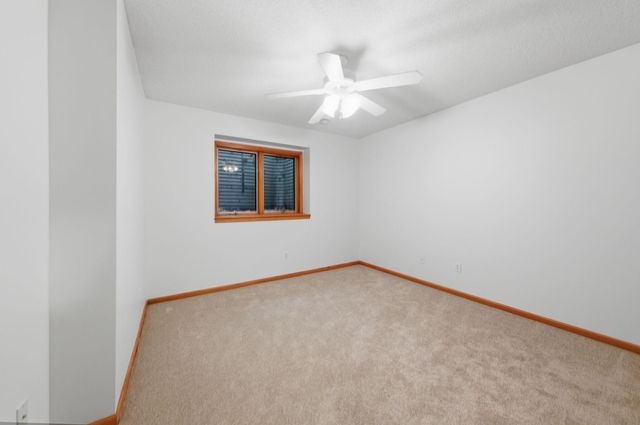815 Wescott Square, Eagan, MN 55123