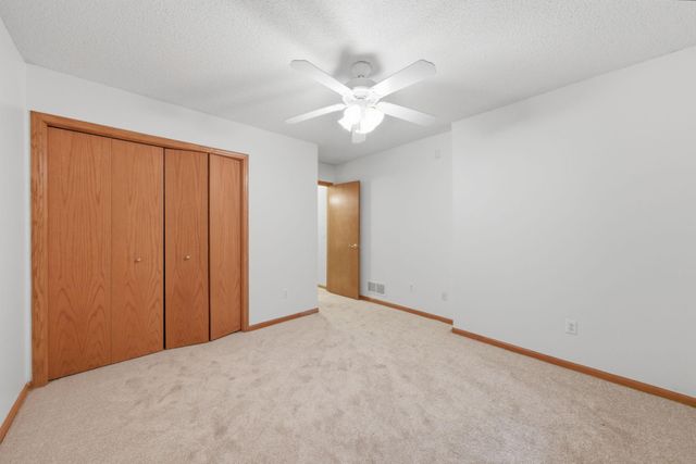 815 Wescott Square, Eagan, MN 55123