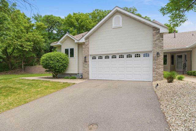 815 Wescott Square, Eagan, MN 55123