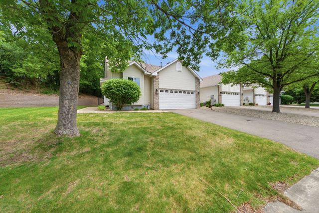 815 Wescott Square, Eagan, MN 55123