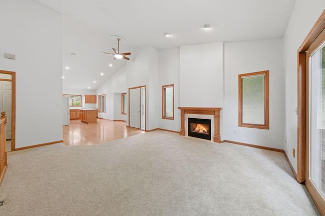 815 Wescott Square, Eagan, MN 55123