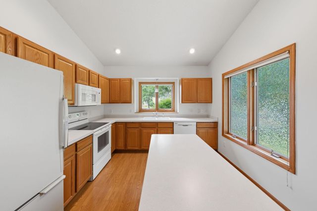 815 Wescott Square, Eagan, MN 55123
