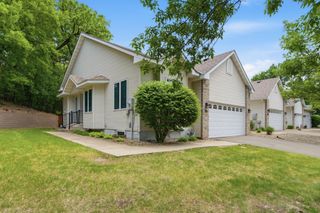 815 Wescott Square, Eagan, MN 55123