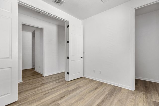 612 Seabiscuit DR, Jarrell, TX 76537