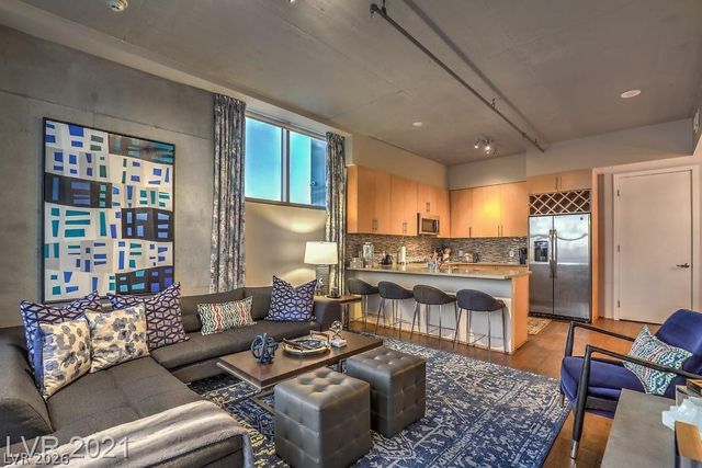 353 East Bonneville Avenue 1002, Las Vegas, NV 89101