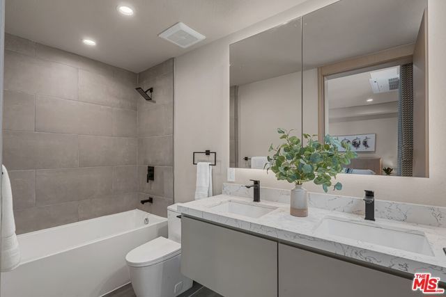 127 Plymouth Street, Inglewood, CA 90302