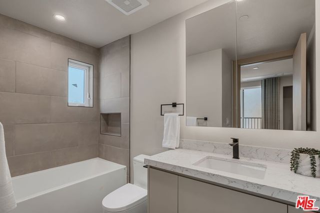 127 Plymouth Street, Inglewood, CA 90302