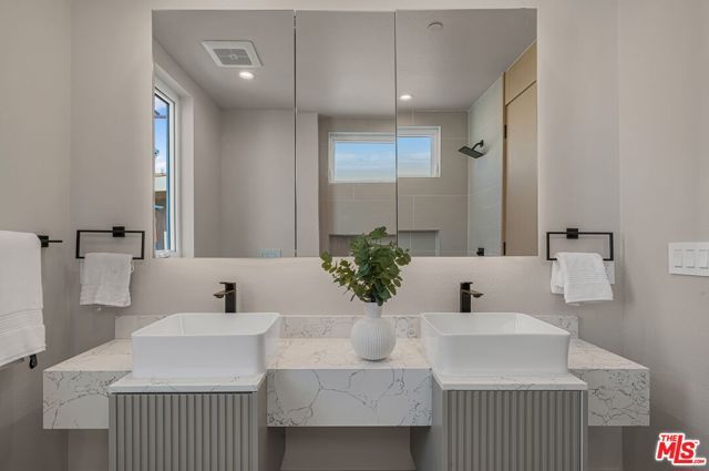 127 Plymouth Street, Inglewood, CA 90302