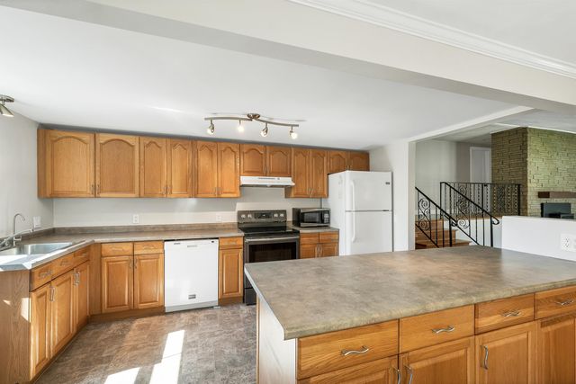 76 Ridgewood Avenue, Gilford, NH 03249