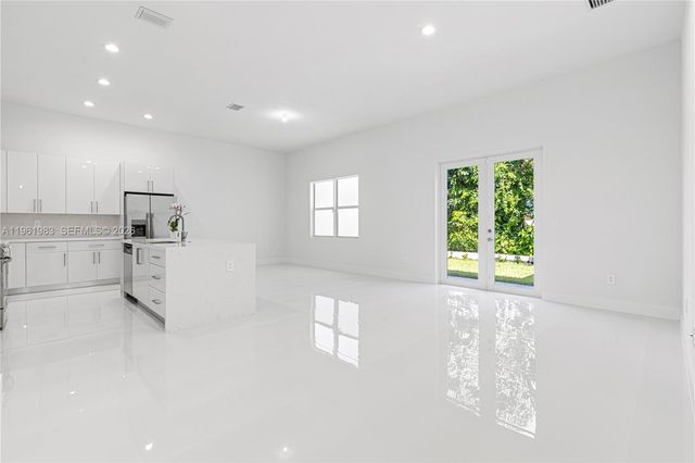 21326 Old Cutler Rd, Cutler Bay, FL 33189