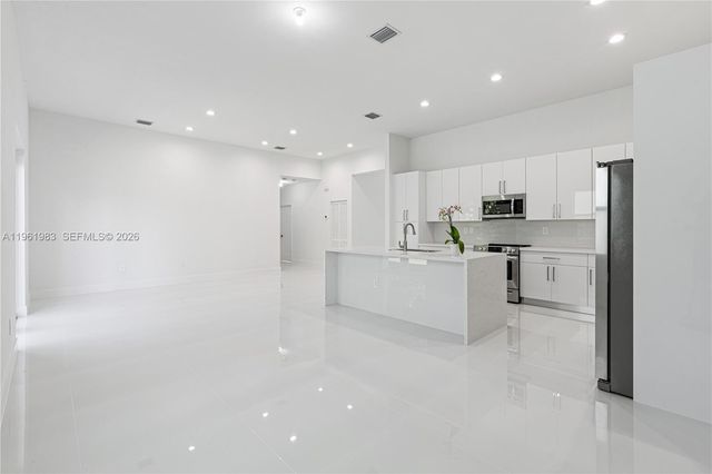 21326 Old Cutler Rd, Cutler Bay, FL 33189