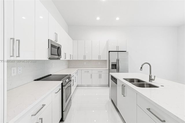 21326 Old Cutler Rd, Cutler Bay, FL 33189