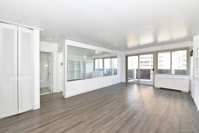 18-15 215th Street 4L, Bayside, NY 11360