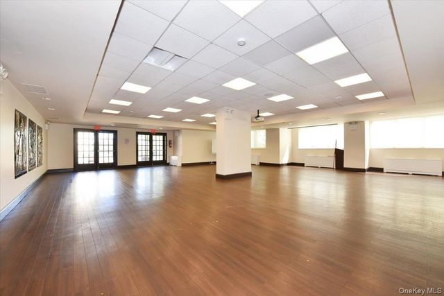 18-15 215th Street 4L, Bayside, NY 11360