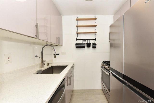 18-15 215th Street 4L, Bayside, NY 11360