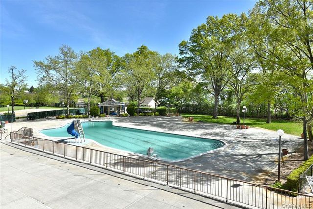 18-15 215th Street 4L, Bayside, NY 11360