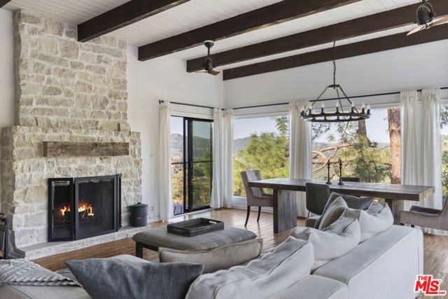 19901 Grand View Drive, Topanga (los Angeles), CA 90290