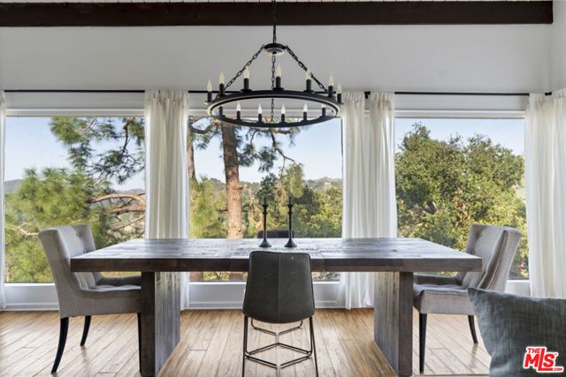 19901 Grand View Drive, Topanga (los Angeles), CA 90290