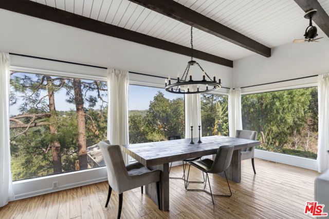 19901 Grand View Drive, Topanga (los Angeles), CA 90290