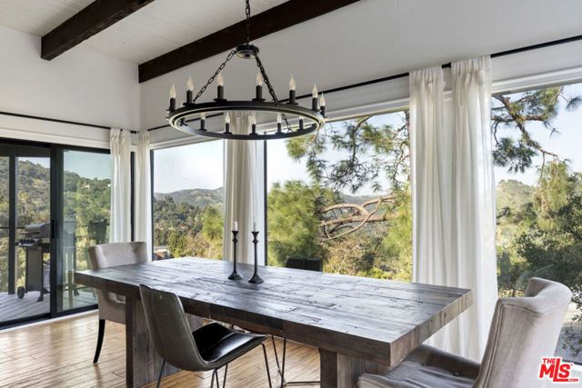 19901 Grand View Drive, Topanga (los Angeles), CA 90290