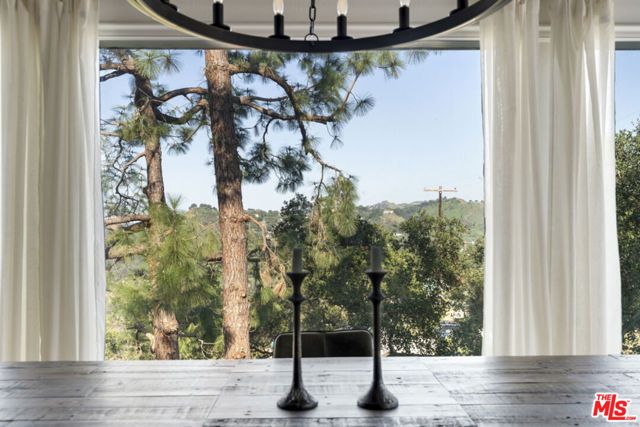 19901 Grand View Drive, Topanga (los Angeles), CA 90290