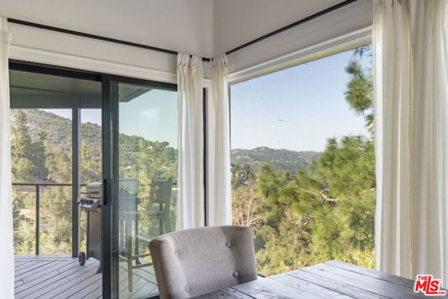 19901 Grand View Drive, Topanga (los Angeles), CA 90290