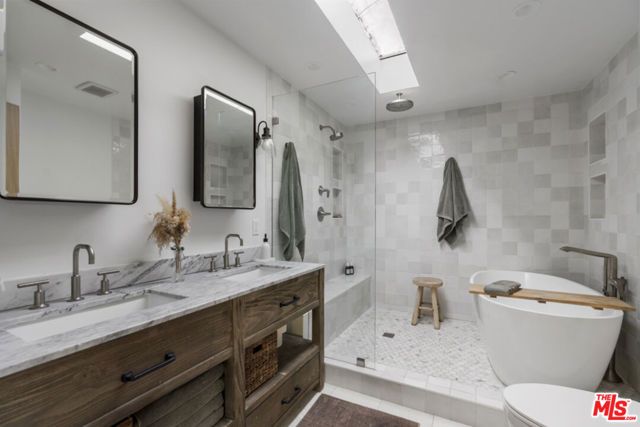 19901 Grand View Drive, Topanga (los Angeles), CA 90290