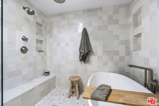 19901 Grand View Drive, Topanga (los Angeles), CA 90290