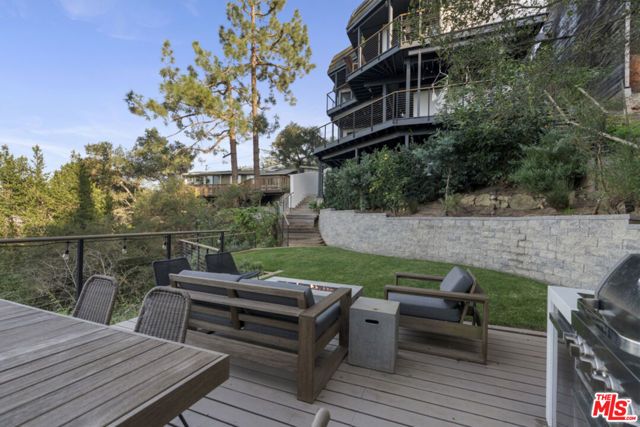 19901 Grand View Drive, Topanga (los Angeles), CA 90290