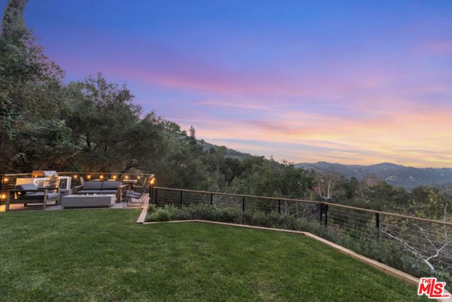 19901 Grand View Drive, Topanga (los Angeles), CA 90290