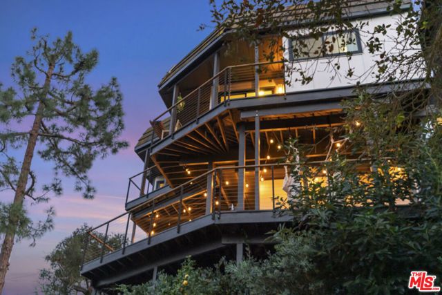 19901 Grand View Drive, Topanga (los Angeles), CA 90290