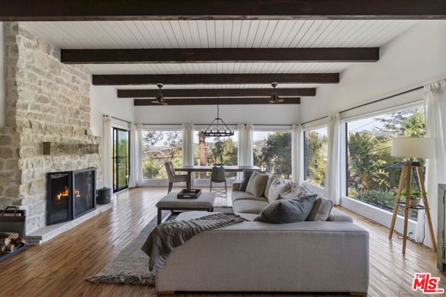 19901 Grand View Drive, Topanga (los Angeles), CA 90290