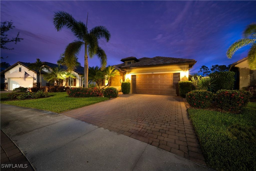 7211 Live Oak DR, Naples, FL 34114