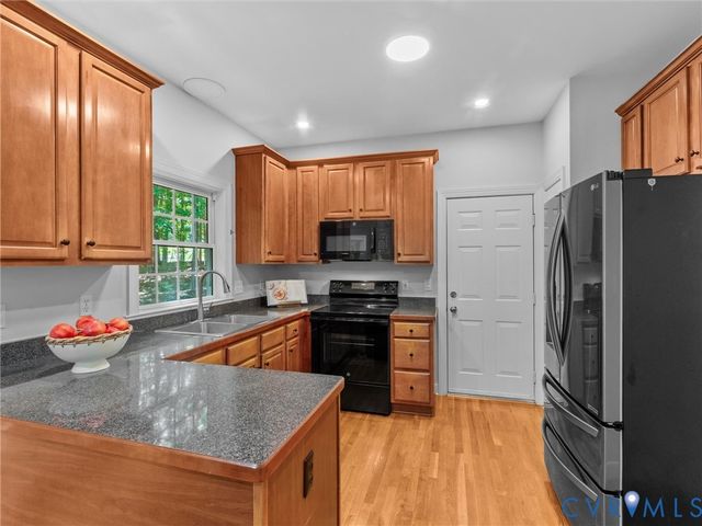 8607 Brechin Ln, Chesterfield, VA 23838