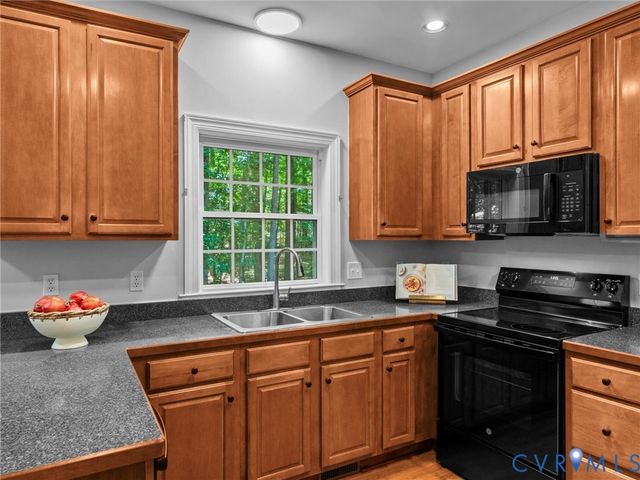 8607 Brechin Ln, Chesterfield, VA 23838
