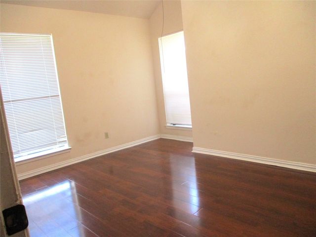 203 Yorkshire Court, Euless, TX 76040