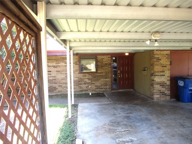 203 Yorkshire Court, Euless, TX 76040