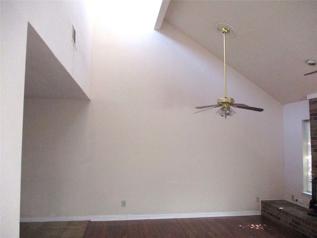 203 Yorkshire Court, Euless, TX 76040