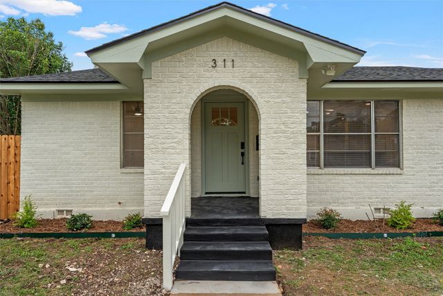311 Arthur Street, Mcgregor, TX 76657