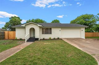 311 Arthur Street, Mcgregor, TX 76657