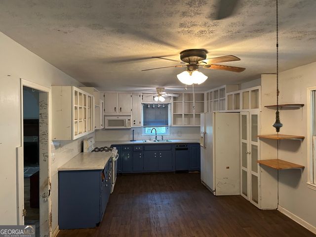 76 West Wedgewood Circle, Newnan, GA 30263