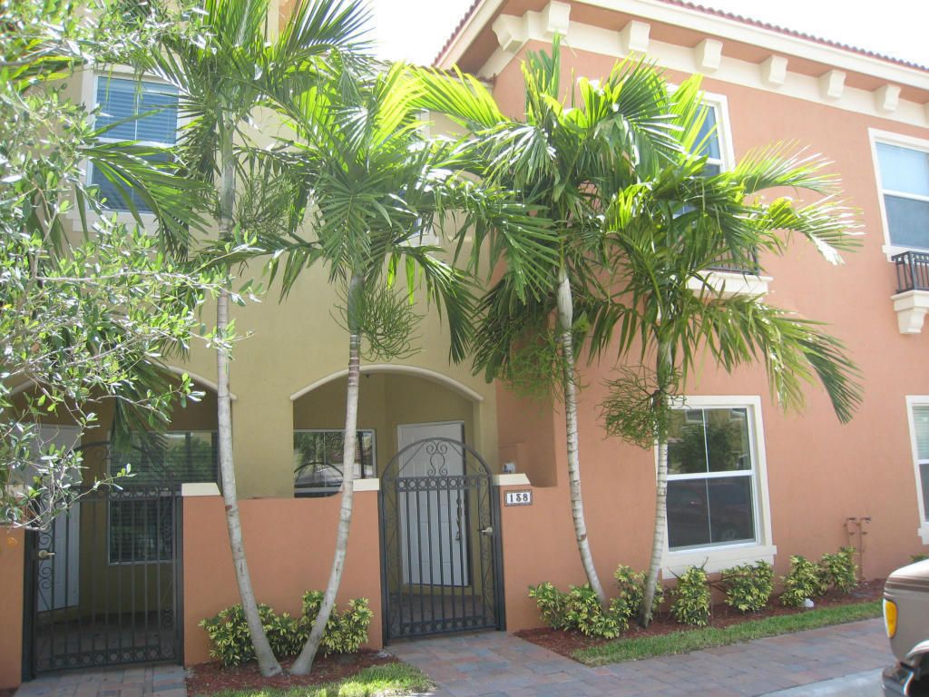 138 Monterey Bay Drive, Boynton Beach, FL 33426