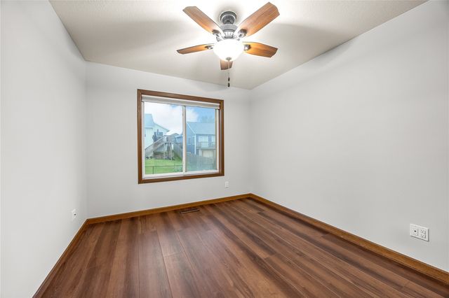 3355 Lennon Lane, Marion, IA 52302